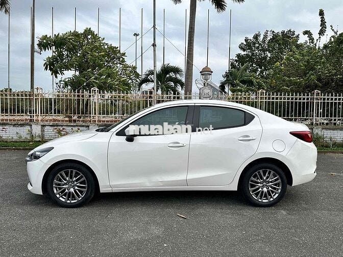 Mazda 2 2021 1.5 Luxury - 40000 km