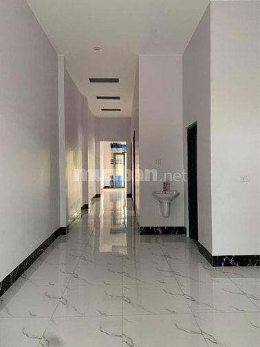 Bán gấp nhà c4 đường Giồng Cát, ngay BV Xuyên Á Củ Chi, 154m2, 835TR