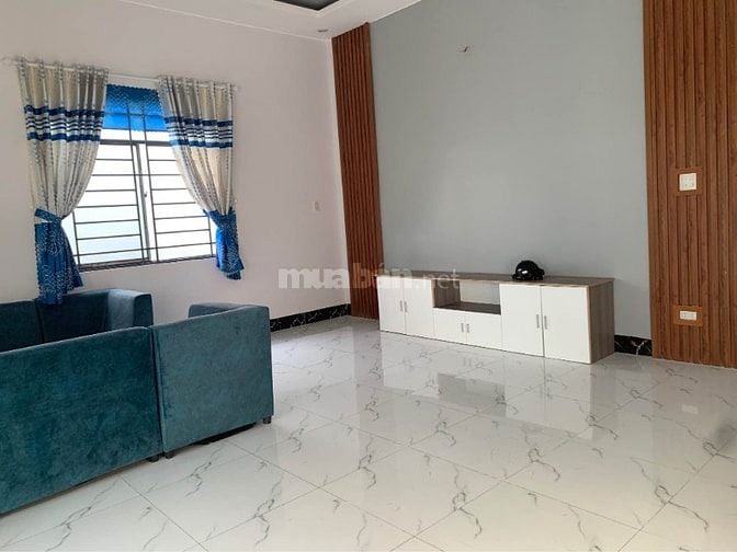 Bán gấp nhà c4 đường Giồng Cát, ngay BV Xuyên Á Củ Chi, 154m2, 835TR