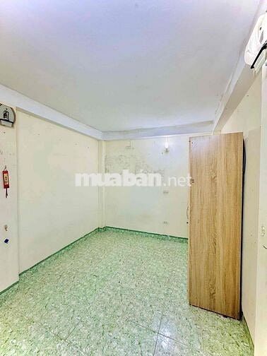 Dưới 3 tỷ có nhà tập thể sổ đỏ Định Công-60m ra phố-28m*4T;;MT3m;4ngủ