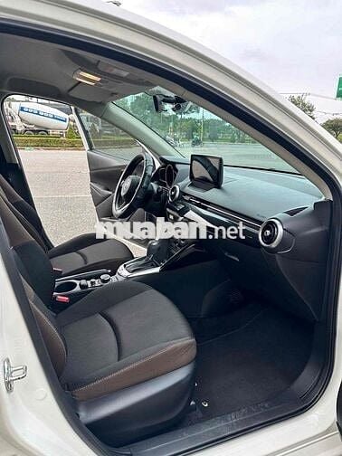 Mazda 2 2021 1.5 Luxury - 40000 km