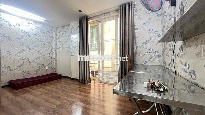 P. 19m2, tầng 1, nội thất đầy đủ,wc riêng