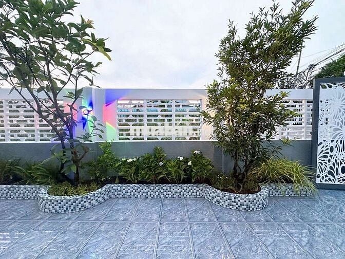 Bán nhà vườn sổ hồng riêng hẽm xe hơi