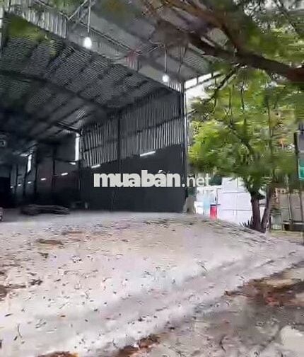 Cho thuê kho xưởng, mặt bằng Quận 7 DT 1000m đường Nguyễn Hữu Thọ