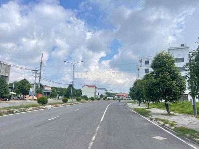 Chủ bán lô đất 300m2 Thổ cư, Nguyễn Văn Linh, Chơn Thành, sổ sẵn, XDTD