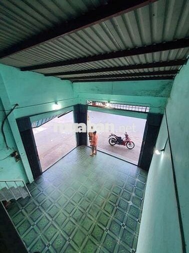 Cho thuê mặt bằng (2 mặt tiền) QL1A và đường hẻm 10m