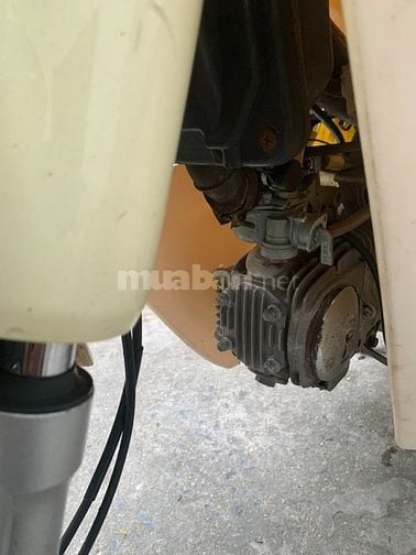 Cần bán xe cúp 50cc màu trắng Đài Loan, biển Hà Nội