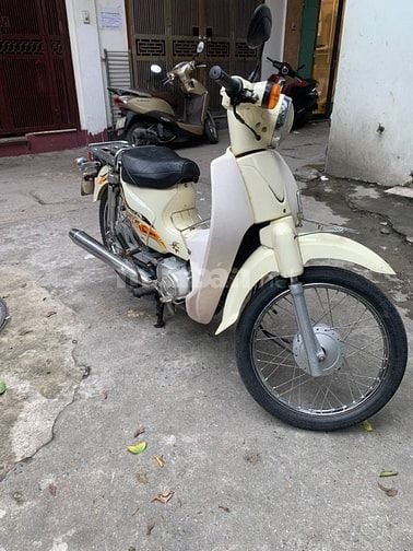 Cần bán xe cúp 50cc màu trắng Đài Loan, biển Hà Nội