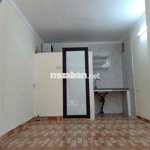 Cho thuê nhà riêng 30 mét vuông 2 tầng phố Vĩnh Hưng