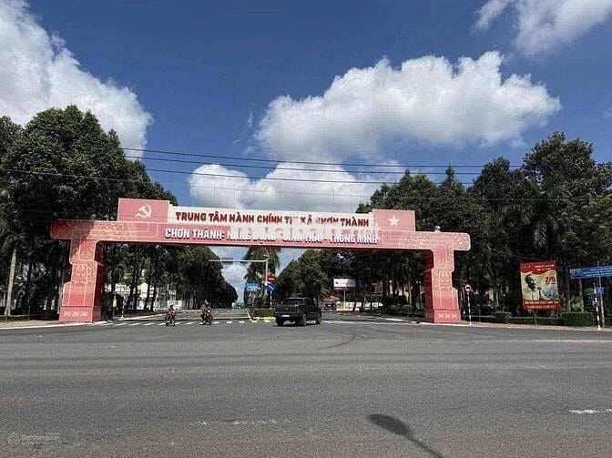 Chủ bán lô đất 300m2 Thổ cư, Nguyễn Văn Linh, Chơn Thành, sổ sẵn, XDTD