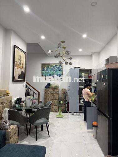 KHÁNH HỘI Q4- 3 LẦU ĐÚC - 43m2 NỞ HẬU- KO QH- CHỈ 6.9 TỶ