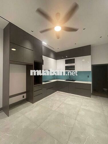 Nhà mới xây đẹp y hình 4,5 x 20 có 5pn 5wc sân thượng