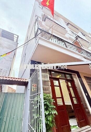 BÁN NHÀ NGAY ĐẠI HỌC CÔNG NGHIỆP - GẦN OTO GẦN PHỐ - FULL NỘI THẤT ĐẸP