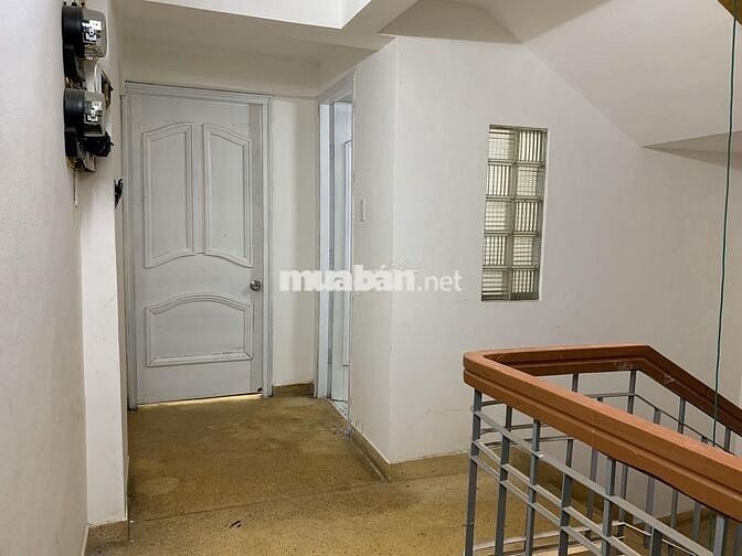 Phòng trọ SV Q5 kế ĐH Y Dược, WC riêng, có cửa sổ, nấu ăn, giờ tự do