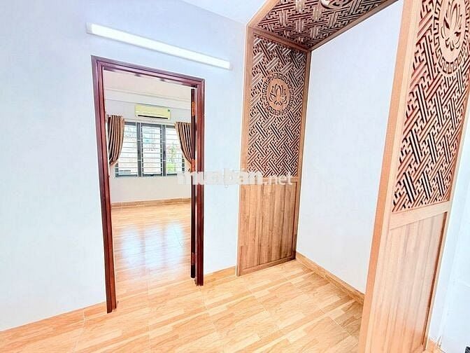 BÁN NHÀ NGAY ĐẠI HỌC CÔNG NGHIỆP - GẦN OTO GẦN PHỐ - FULL NỘI THẤT ĐẸP