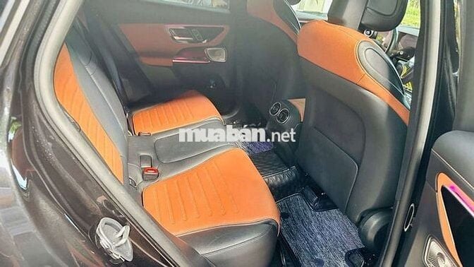 E cần bán mercedes glc300 4Matic - sx 2023