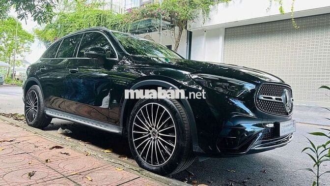 E cần bán mercedes glc300 4Matic - sx 2023