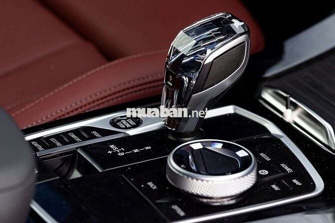 E cần bán sDrive20i M Sport -xs 2024 siêu mới