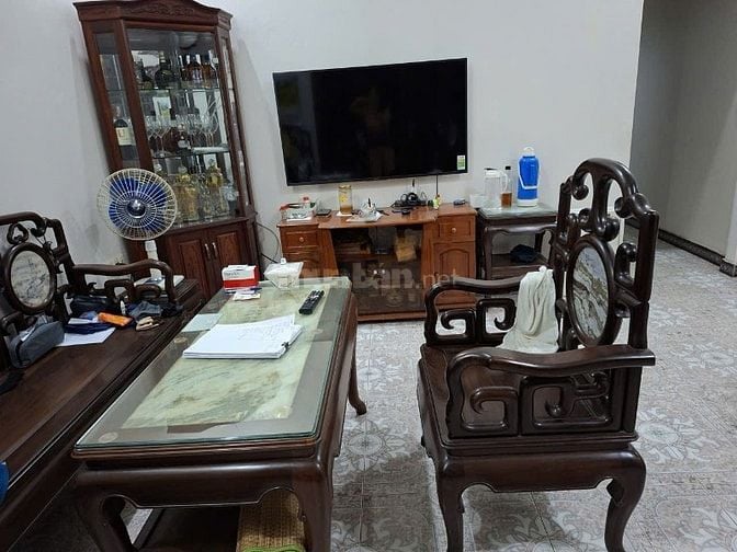 Bán/cho thuê gấp nhà mặt tiền Thị trấn Trạm Trôi