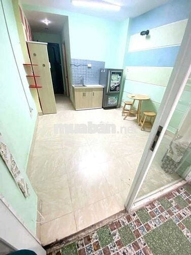 [Đúng giá - Đúng phòng] - Phòng ban công thoáng - tiện nghi - sát Q5