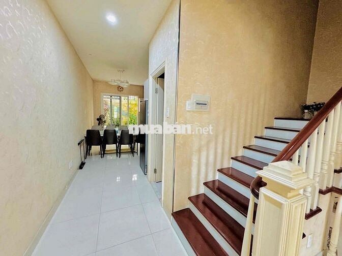 CHO THUÊ NHÀ PHỐ HIM LAM, QUẬN 7. ĐẦY ĐỦ NỘI THẤT ĐANG TRỐNG GIÁ 55 TR