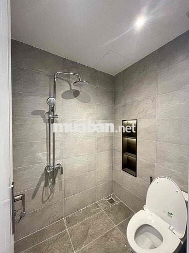 BÁN GẤP CĂN NHÀ PHỐ BCONS, 4 LẦU, NGAY LÀNG ĐẠI HỌC, SỔ SẴN, VIEW ĐẸP