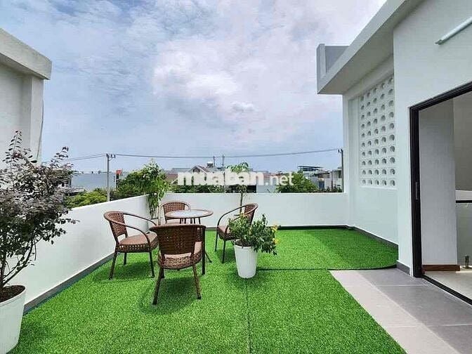 BÁN GẤP CĂN NHÀ PHỐ BCONS, 4 LẦU, NGAY LÀNG ĐẠI HỌC, SỔ SẴN, VIEW ĐẸP