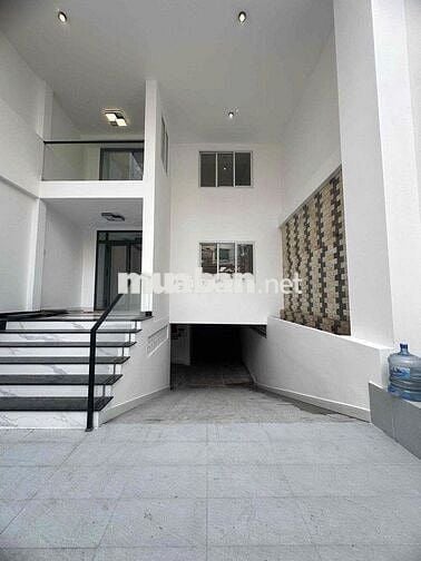 CHO THUÊ TÒA NHÀ ĐƯỜNG SỐ 49, P.TÂN QUY Q7, DT 6x20M, HẦM TRỆT 3 LẦU