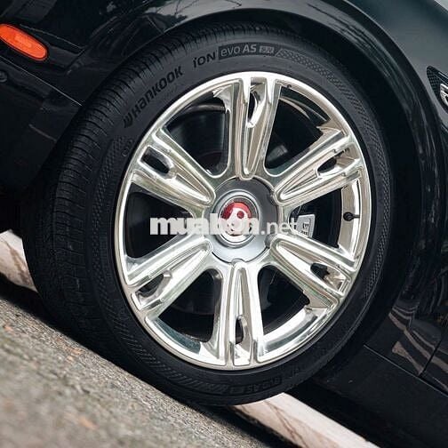 Bentley Flying Spur 2015  - 28000 km