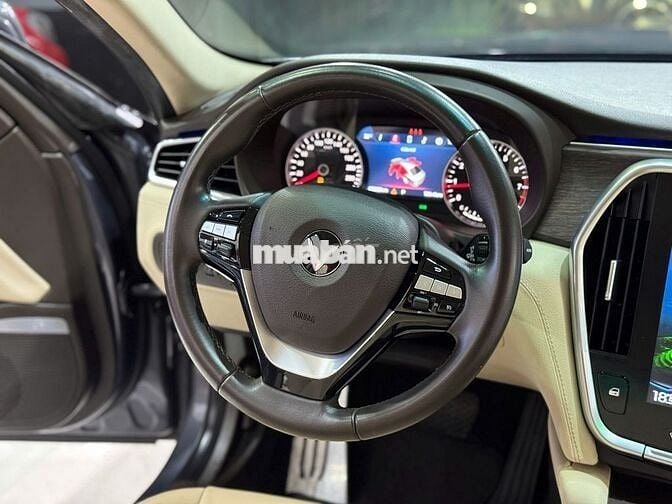 VinFast Lux A Premium 2.0 AT 2020