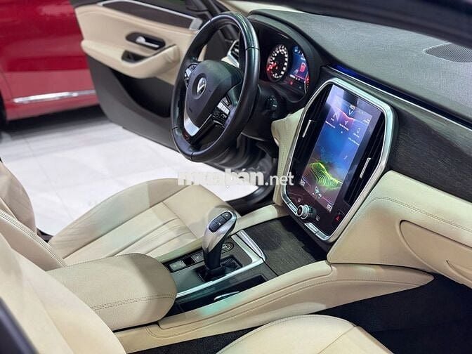 VinFast Lux A Premium 2.0 AT 2020