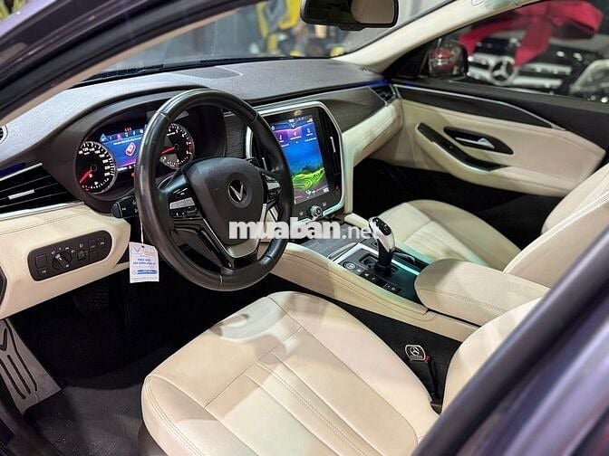 VinFast Lux A Premium 2.0 AT 2020