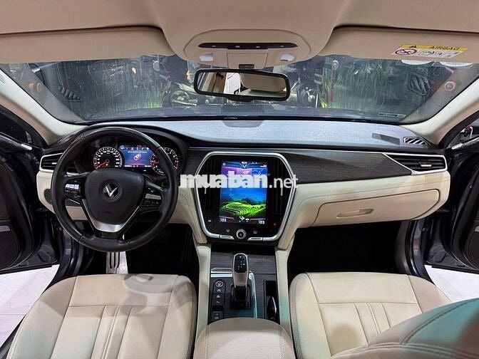 VinFast Lux A Premium 2.0 AT 2020