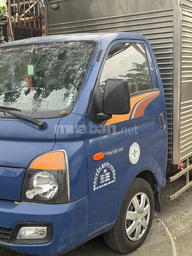 Hyundai H150 ,tải trọng 1450kg,thùng kín