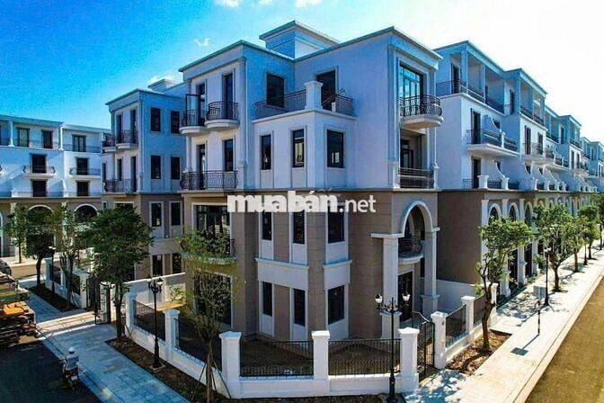 Bán căn hộ toà nhà Thuỷ Lợi Tower Hà Đông DT: 140m; Tầng đẹp; 3N, 2WC.