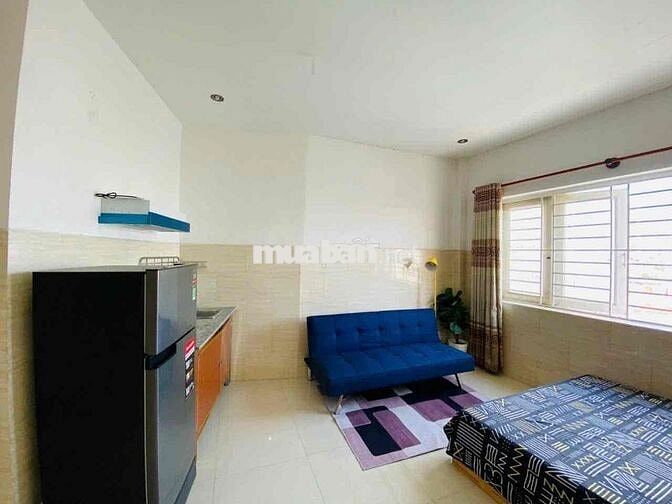 Studio cửa sổ lớn full nội thất siêu mới nằm ngay hồ thanh biên p4 q8