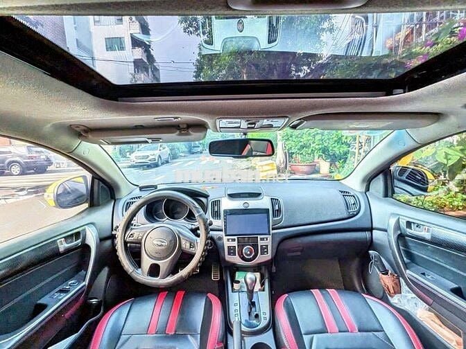 Xe nhà dùng - Kia Coupe