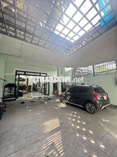 Bán Nhà 210m HXH Đ.Số11 Gần Đ.hoc Sư Phạm Linh Trung DT(8×26) 3Pn