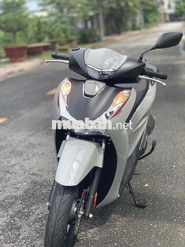 SH 160i ABS phiên bản Sport xám xi măng