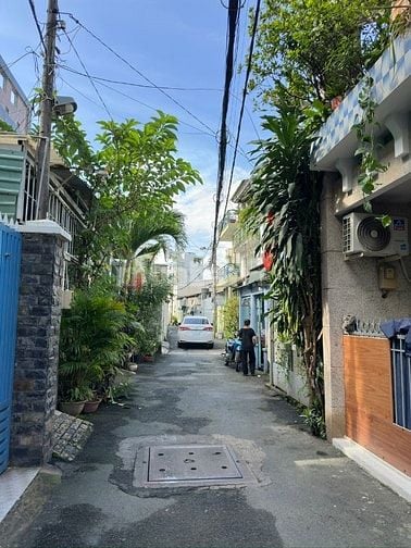 Bán nhà 1/ đường Nguyễn Duy Trinh giá 5,3 tỷ. BTT. TPHCM