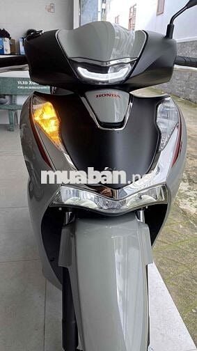 SH 160i ABS phiên bản Sport xám xi măng