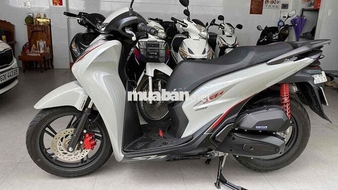 SH 160i ABS phiên bản Sport xám xi măng