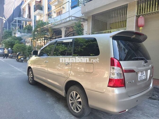 Toyota Innova 2016 2.0E - 11000 km