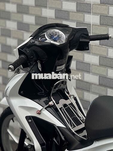 Future 125i 2024 Trắng Đen Chính chủ