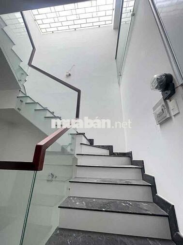 TOÀ 12 PHÒNG CHDV NGAY ĐH NGUYỄN TẤT THÀNH, APĐ Q12 - 4 TẦNG HC ĐẦY ĐU