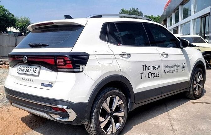 Volkswagen T-Cross 2022 Luxury 1.0 AT - 30000 km