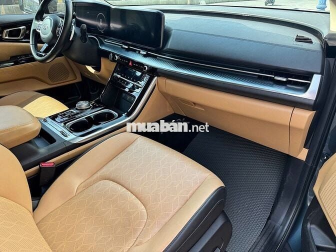 Kia Carnival 2.2D Premium 8 chỗ 2021 - 57000 km