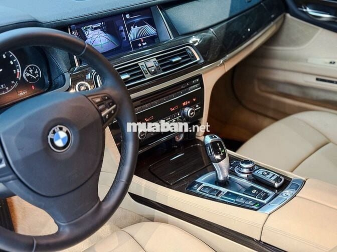 BMW 730Li 2011 - 98000 km