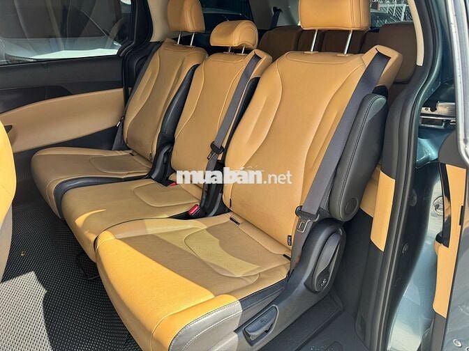 Kia Carnival 2.2D Premium 8 chỗ 2021 - 57000 km