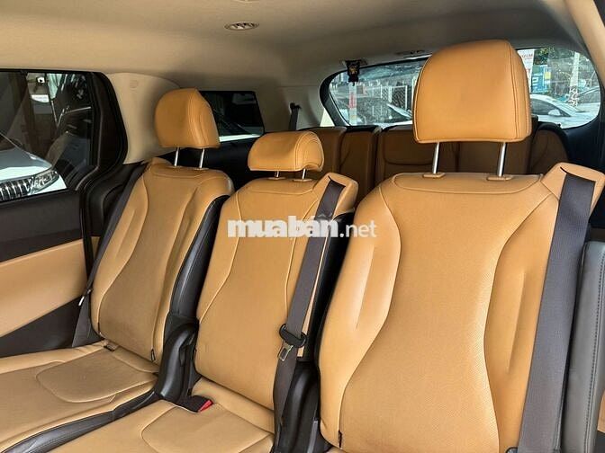 Kia Carnival 2.2D Premium 8 chỗ 2021 - 57000 km